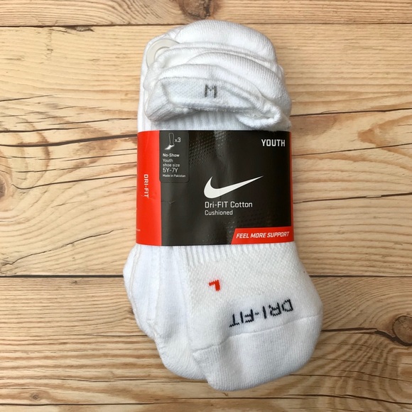 nike dri fit socks medium